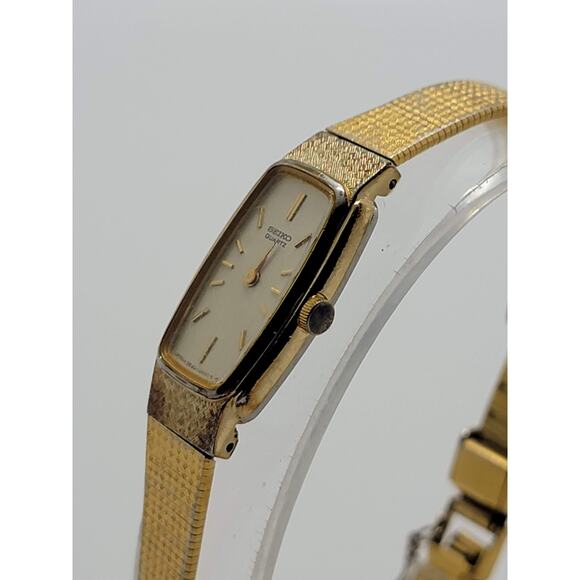 Seiko Women\'s Vintage Slim Gold Tone Watch 2e20-5019 (M) main image 7